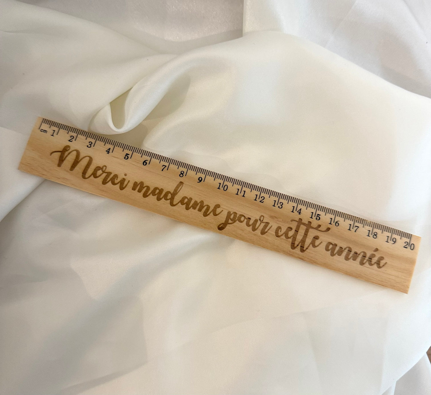 Latte en bois personnalisée